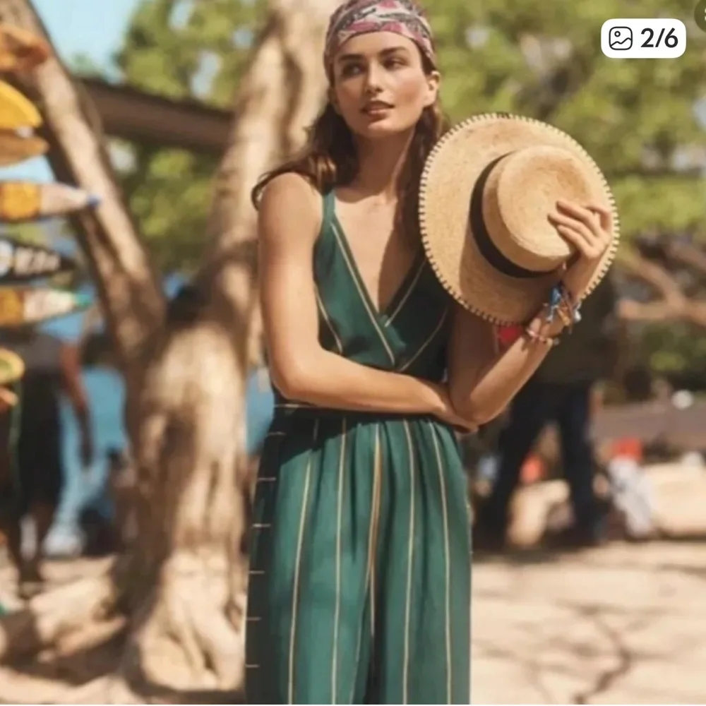 Ettitwa by Anthropologie Wide Leg Striped jumpsuit Size Medium - Picture 5 of 11